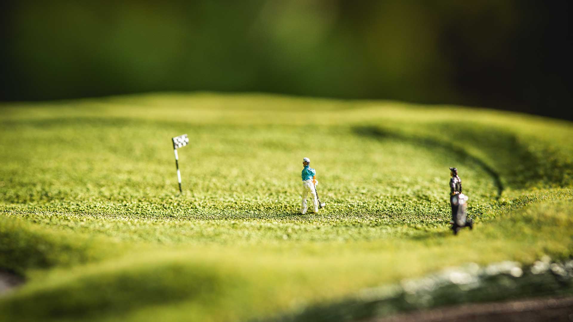 Detailed replica of Pebble Beach Hole 6 green crafted as a micro landscape